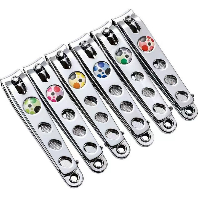 Kềm cắt móng tay bằng thép không gỉ lớn 3 lỗ kèm dụng cụ lấy ráy tai A1328