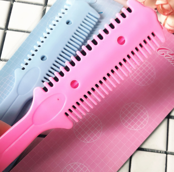 Lược tỉa tóc cắt tóc 2 đầu, lược nhựa lưỡi hai mặt tiện lợi A1348