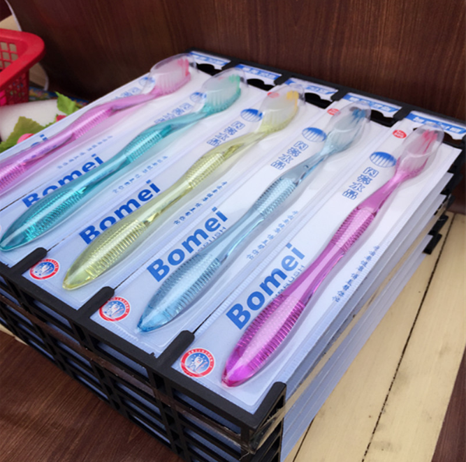 BÀN CHẢI ĐÁNH RĂNG NHIỀU MÀU BOMEI A1453