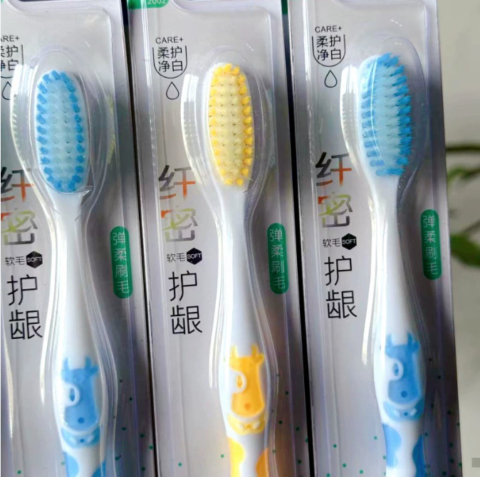 BÀN CHẢI ĐÁNH RĂNG NHIỀU MÀU T0543
