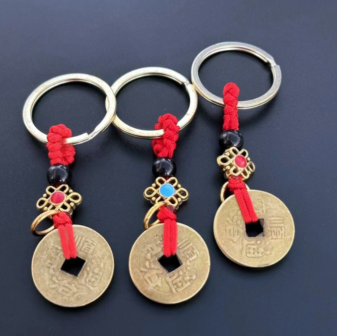 Móc khóa 5 đồng xu móc khóa Dây thừng thắt nút đỏ hình ngũ hoàng đế A4832