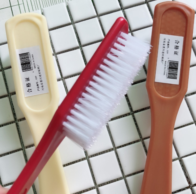 Bàn chải giày giặt quần áo cán dài bằng nhựa kiểu dáng mới L1623
