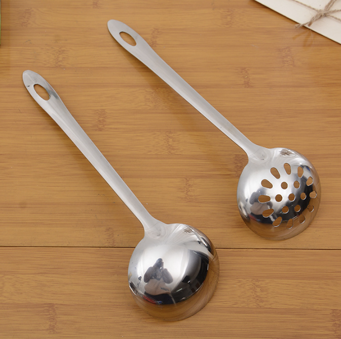 Muôi múc canh bằng thép không gỉ, dùng để múc canh và cháo, thìa cán dài L1911