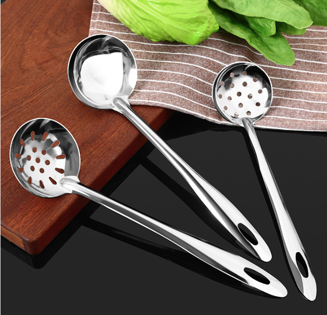 Muôi múc canh bằng thép không gỉ, dùng để múc canh và cháo, thìa cán dài L1911