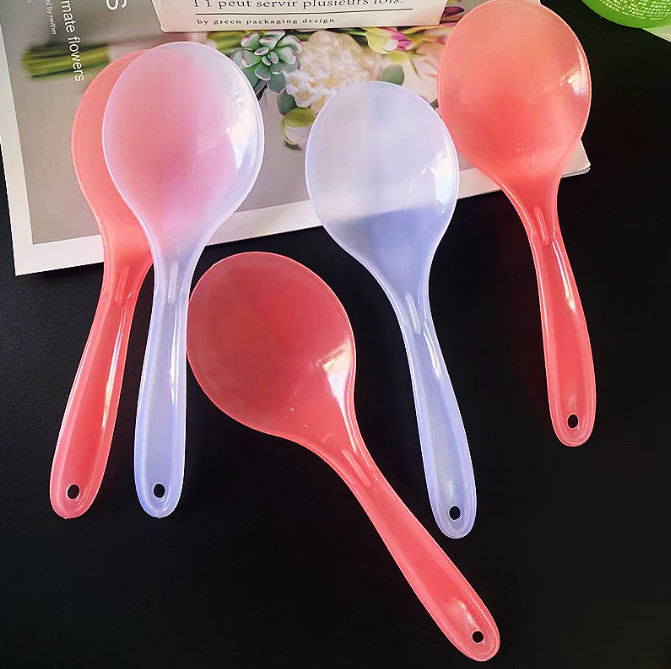 Thìa nhựa lớn xới cơm, màu đỏ và trắng ngẫu nhiên, muỗng múc cơm múc canh đa năng L2044