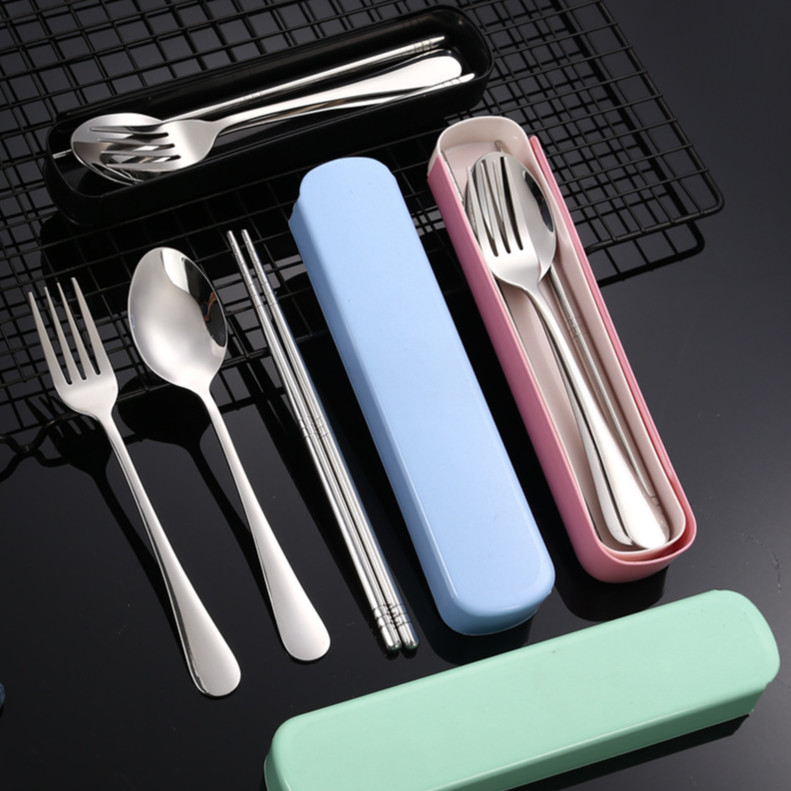 Bộ 3 Món Thìa Đũa Muỗng Inox Kèm Hộp Đựng Bằng Nhựa A0323
