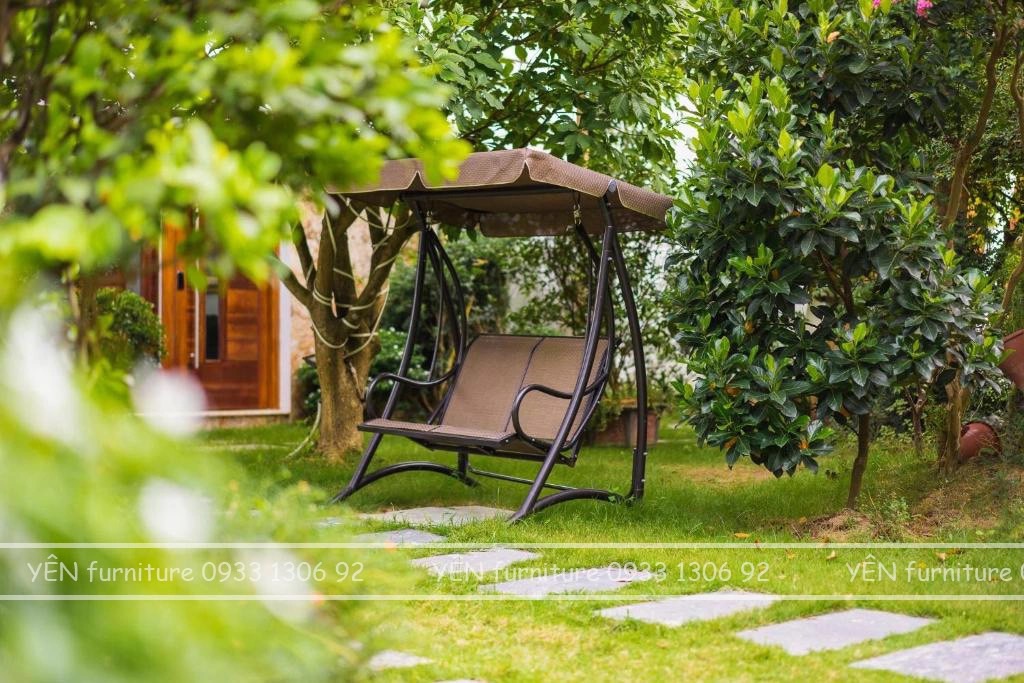 Trang Trí Sân Vườn Bằng Xích Đu Nhôm Đúc Nghệ Thuật