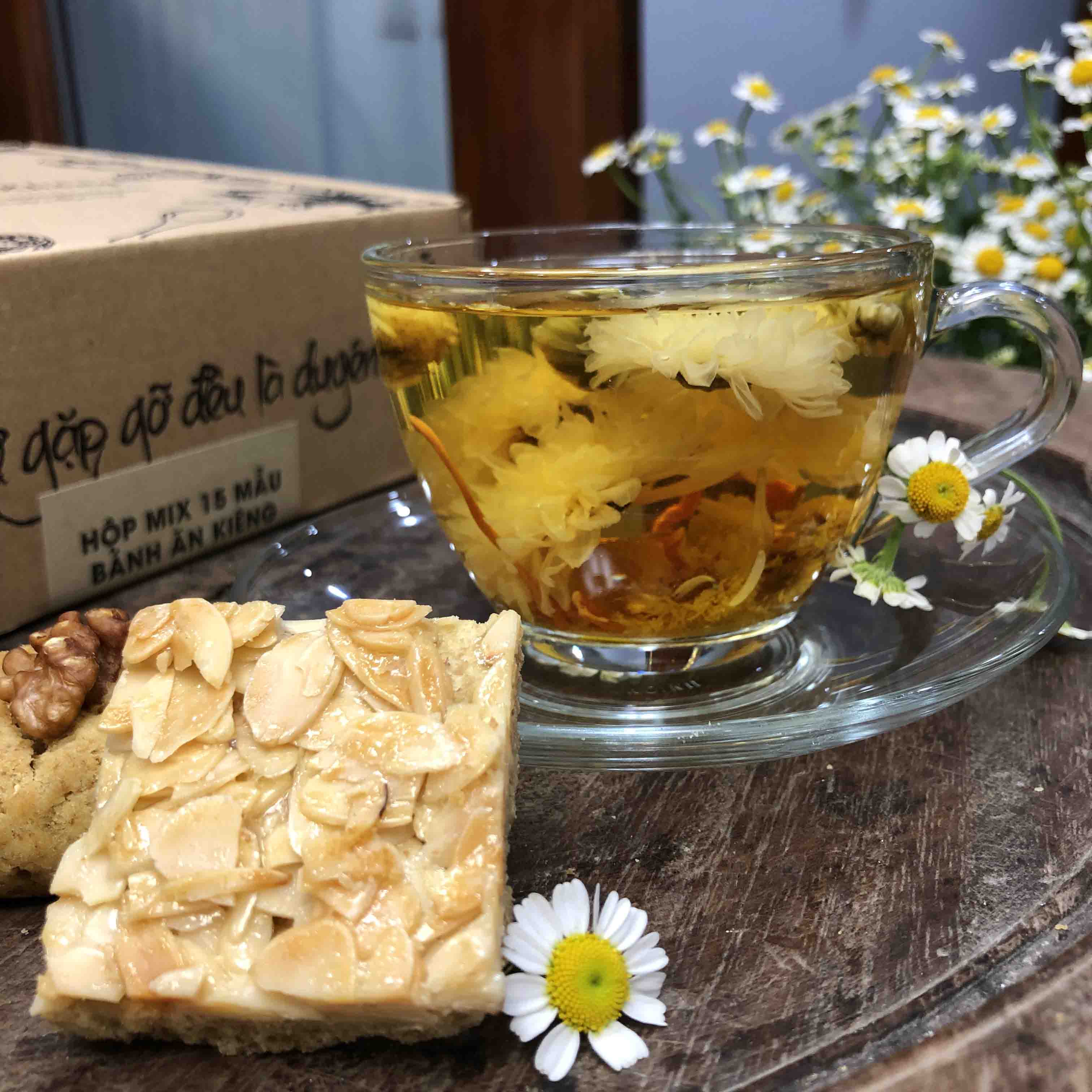 Banh-ngoi-nguyen-cam-hanh-nhan-an-kieng-giam-can 