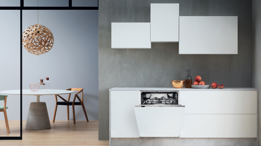 Máy rửa bát âm tủ Whirlpool WIO 3T133P 14 bộ 2022 giá rẻ