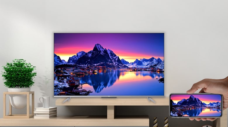 Smart Tivi TCL 4K 43P725 43 inch UHD dễ dàng kết nối với điện thoại thông minh