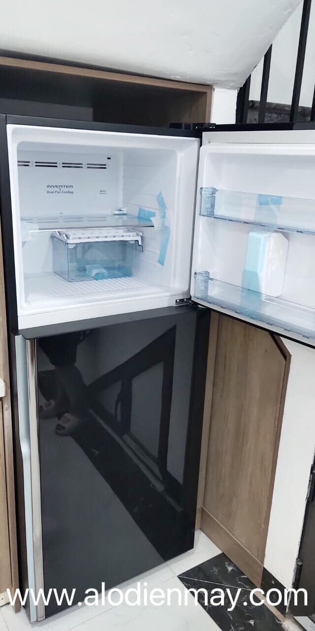 Tủ lạnh 2 cánh Hitachi inverter 339 lít R-FVX450PGV9 (GBK) màu đen tại Hà Nội