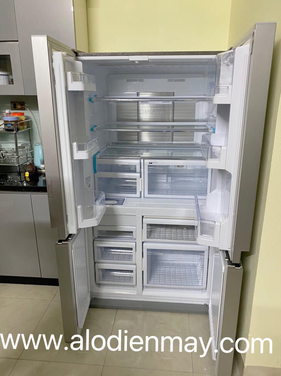 Tủ lạnh Mitsubishi 610 lít MR-LA72ER model 2022 giá rẻ