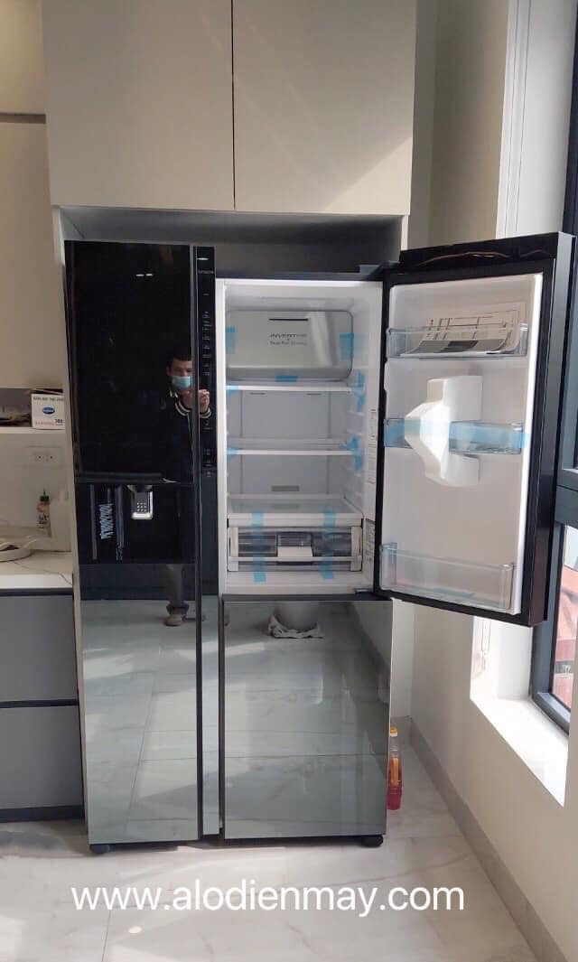 Tủ lạnh Hitachi Side By Side 3 cánh 569 lít inverter R-MY800GVGV0(D)