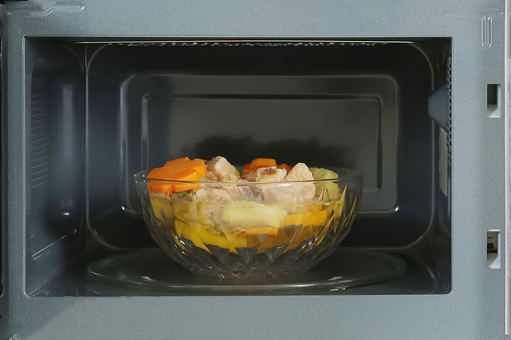 Lò vi sóng Sharp có nướng 20 lít R-G225VN-BK giá rẻ