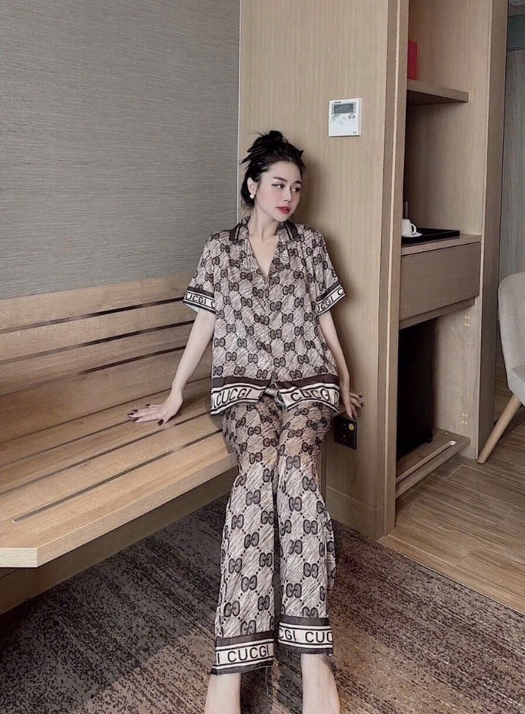 Đồ bộ tay ngắn lụa xước