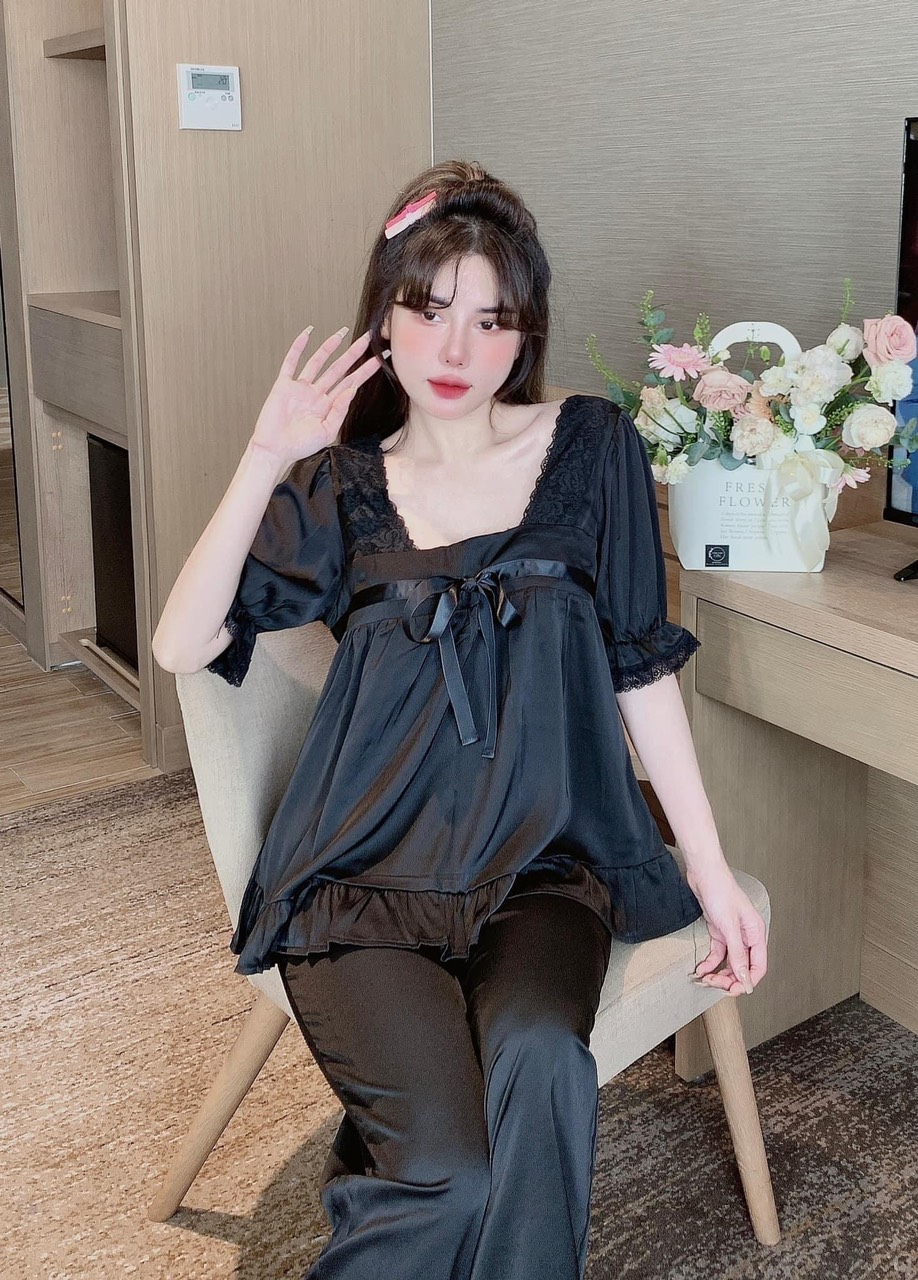 Đồ bộ tay ngắn cổ vuông lụa latin