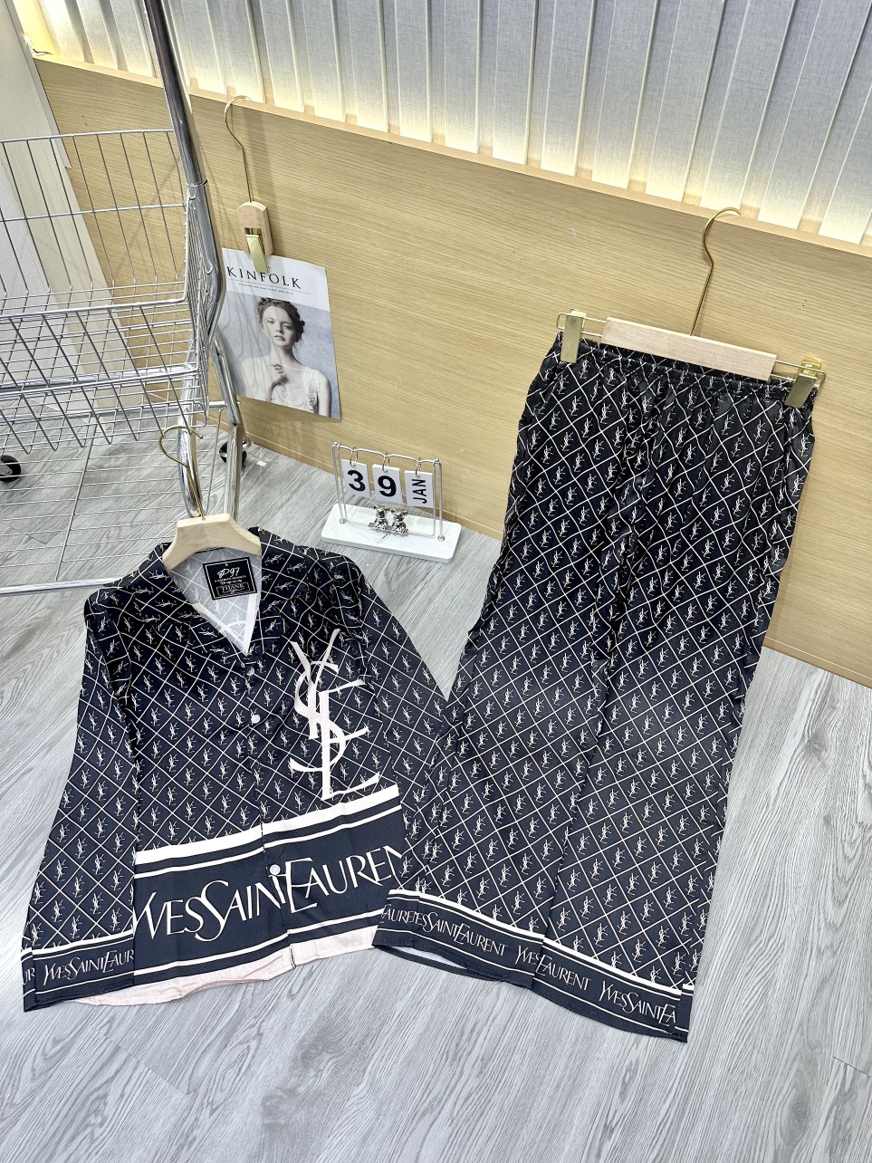 Đồ bộ tay dài lụa xước mềm mịn