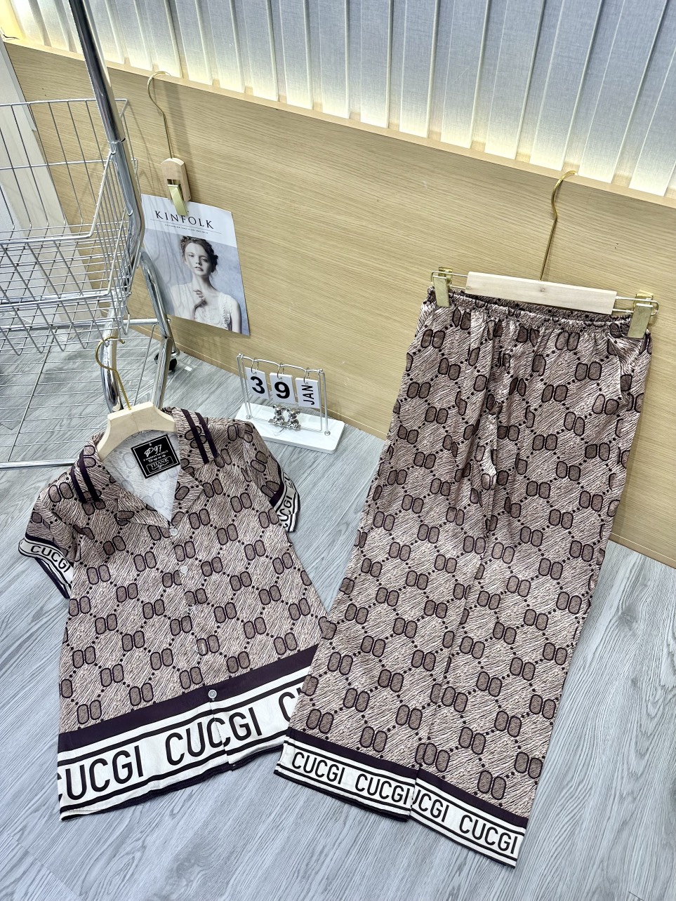 Đồ bộ tay ngắn lụa xước