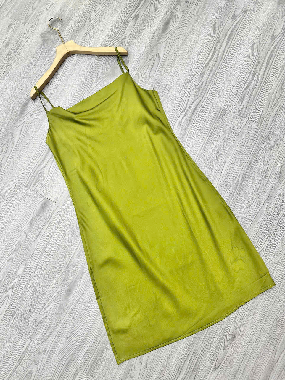 Đầm 2 dây lụa latin