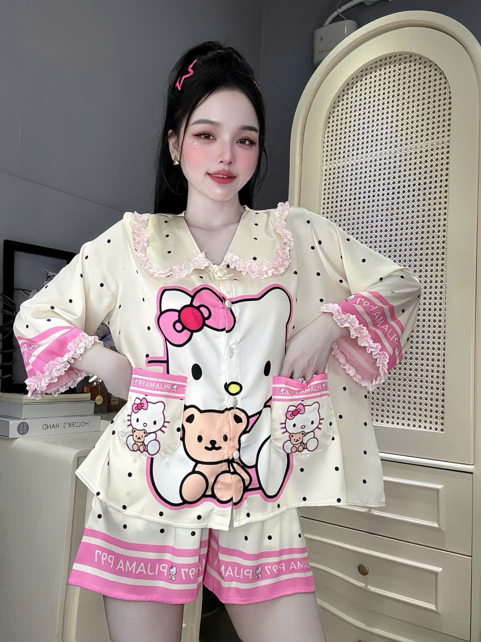 Đồ bộ đùi tay lững phối ren lụa latin