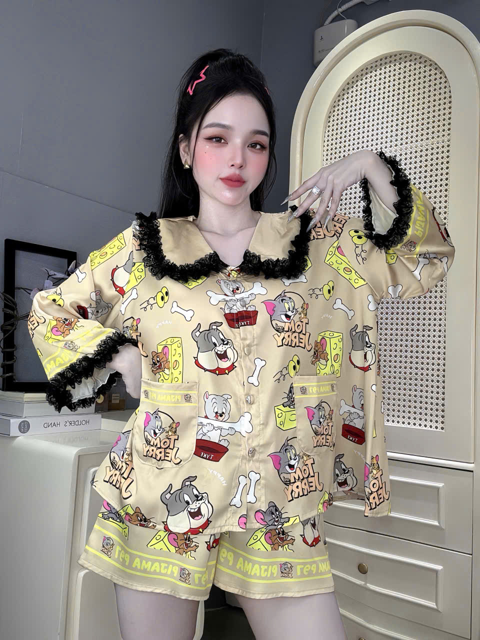 Đồ bộ đùi tay lững phối ren lụa latin