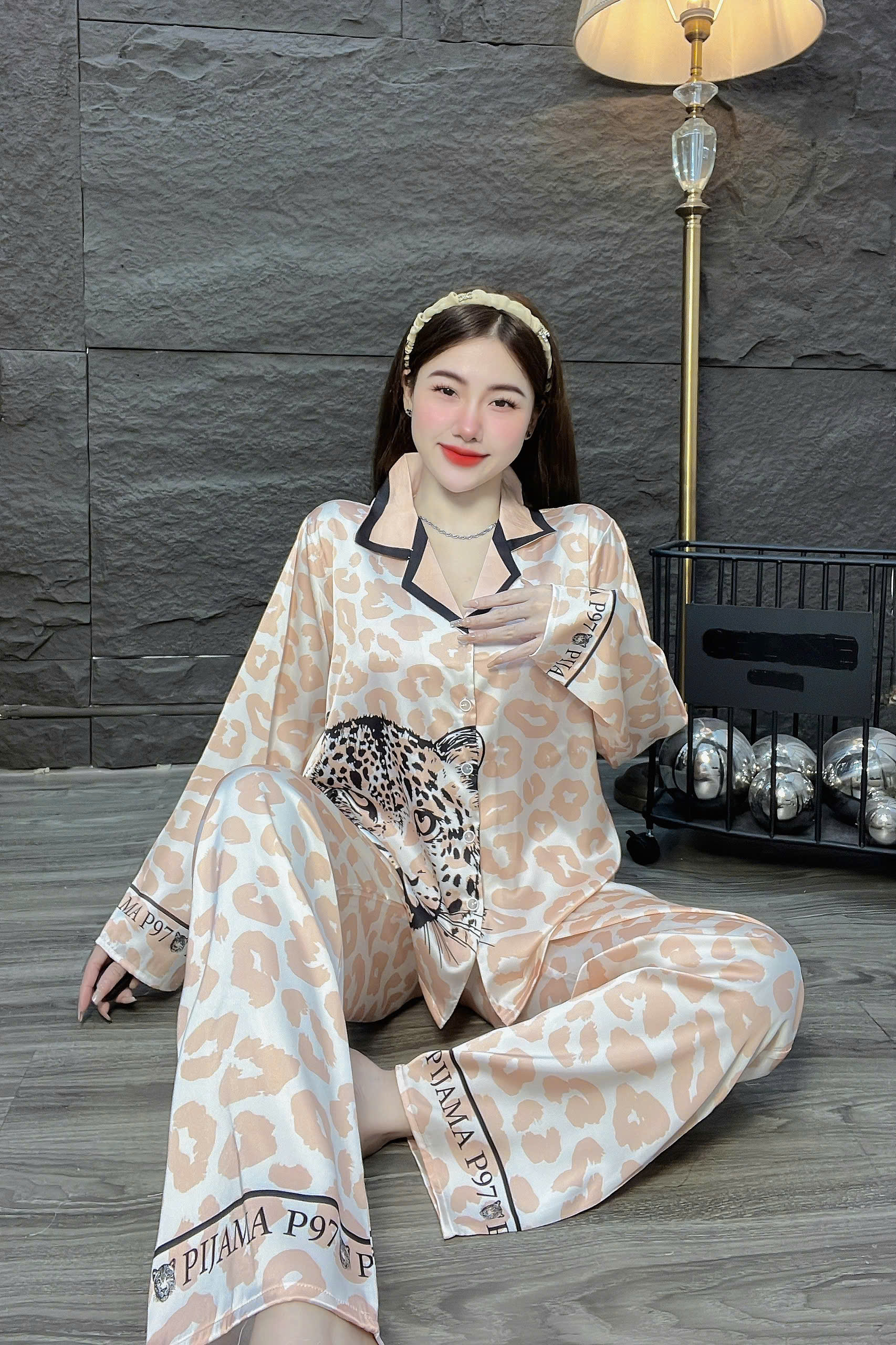 Đồ bộ tay dài lụa latin