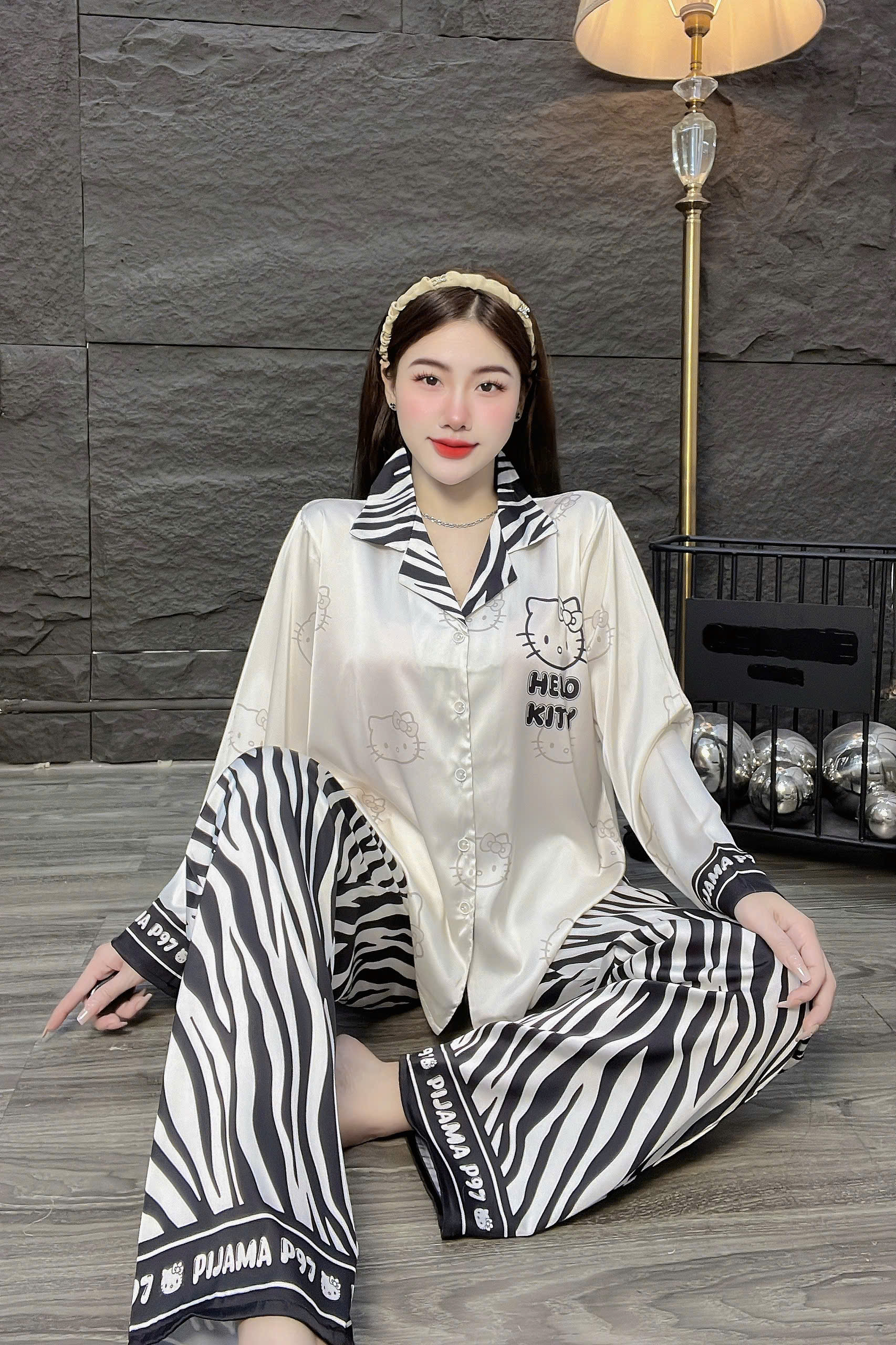 Đồ bộ tay dài lụa latin