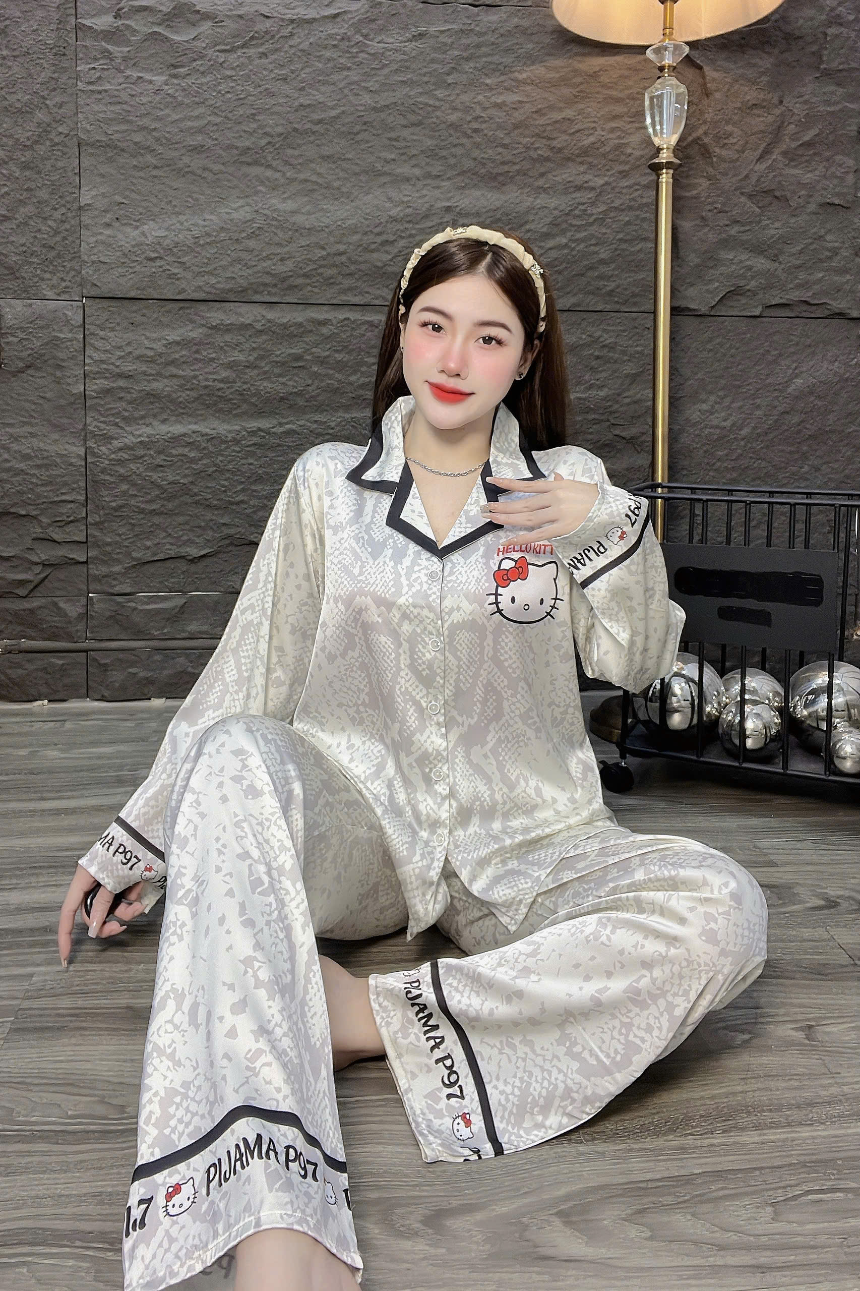 Đồ bộ tay dài lụa latin