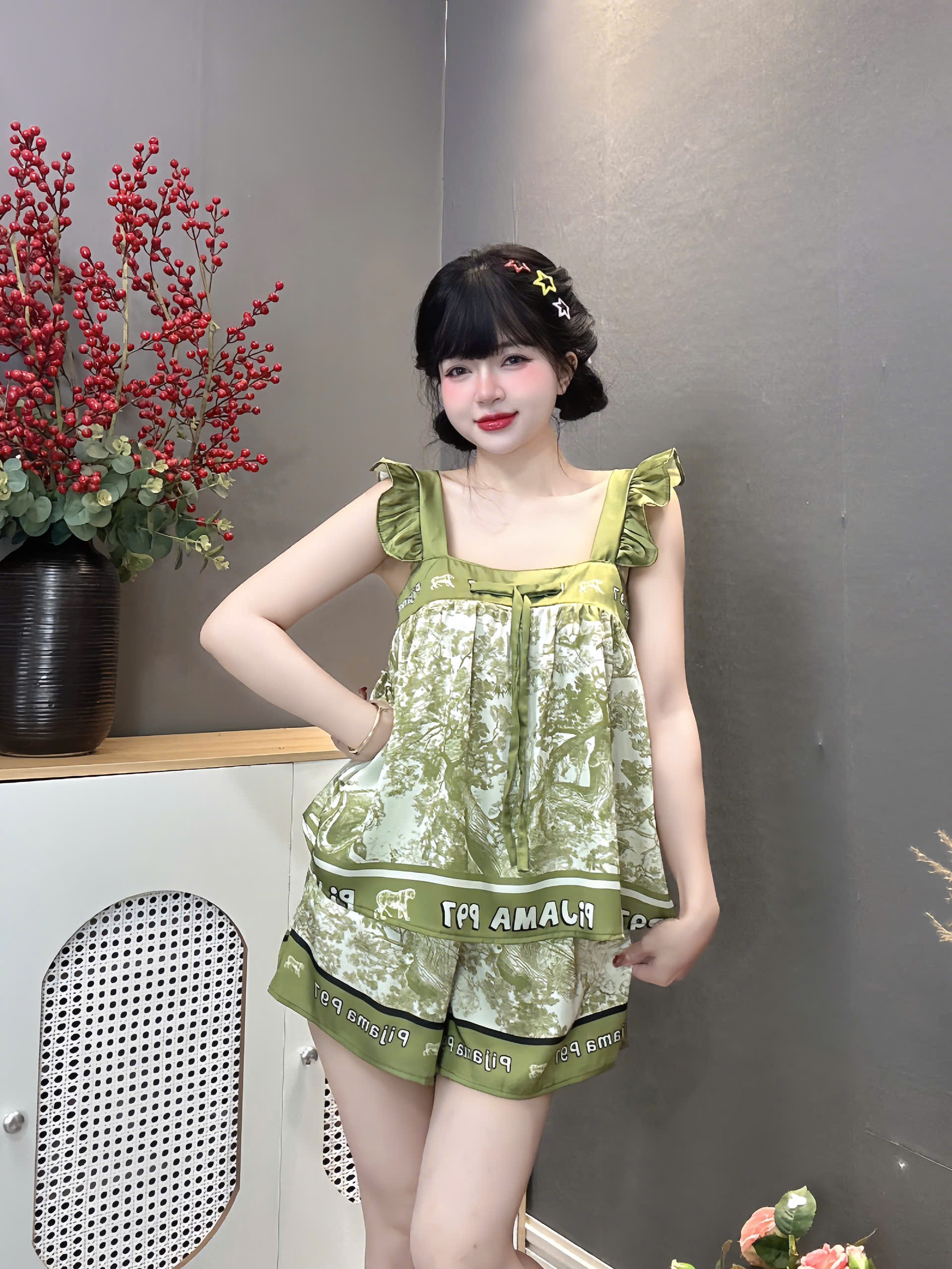 Đồ bộ đùi hai dây cánh tiên lụa latin size dưới 60kg