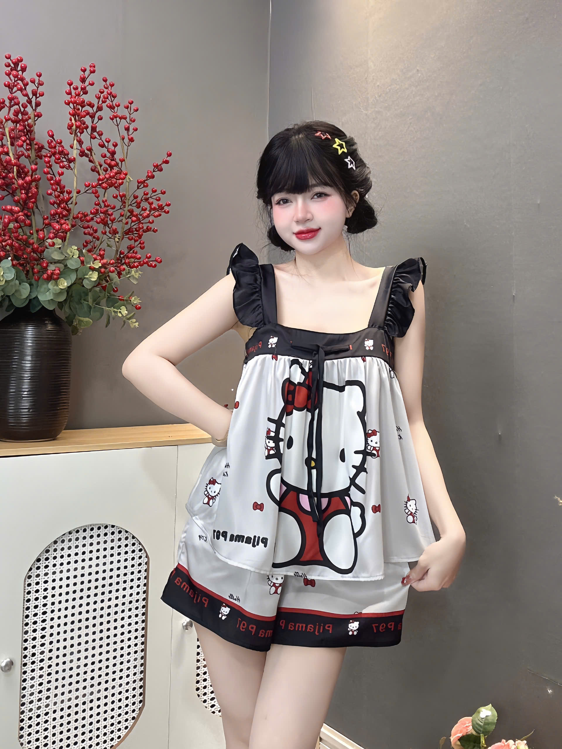 Đồ bộ đùi hai dây cánh tiên lụa latin size dưới 60kg