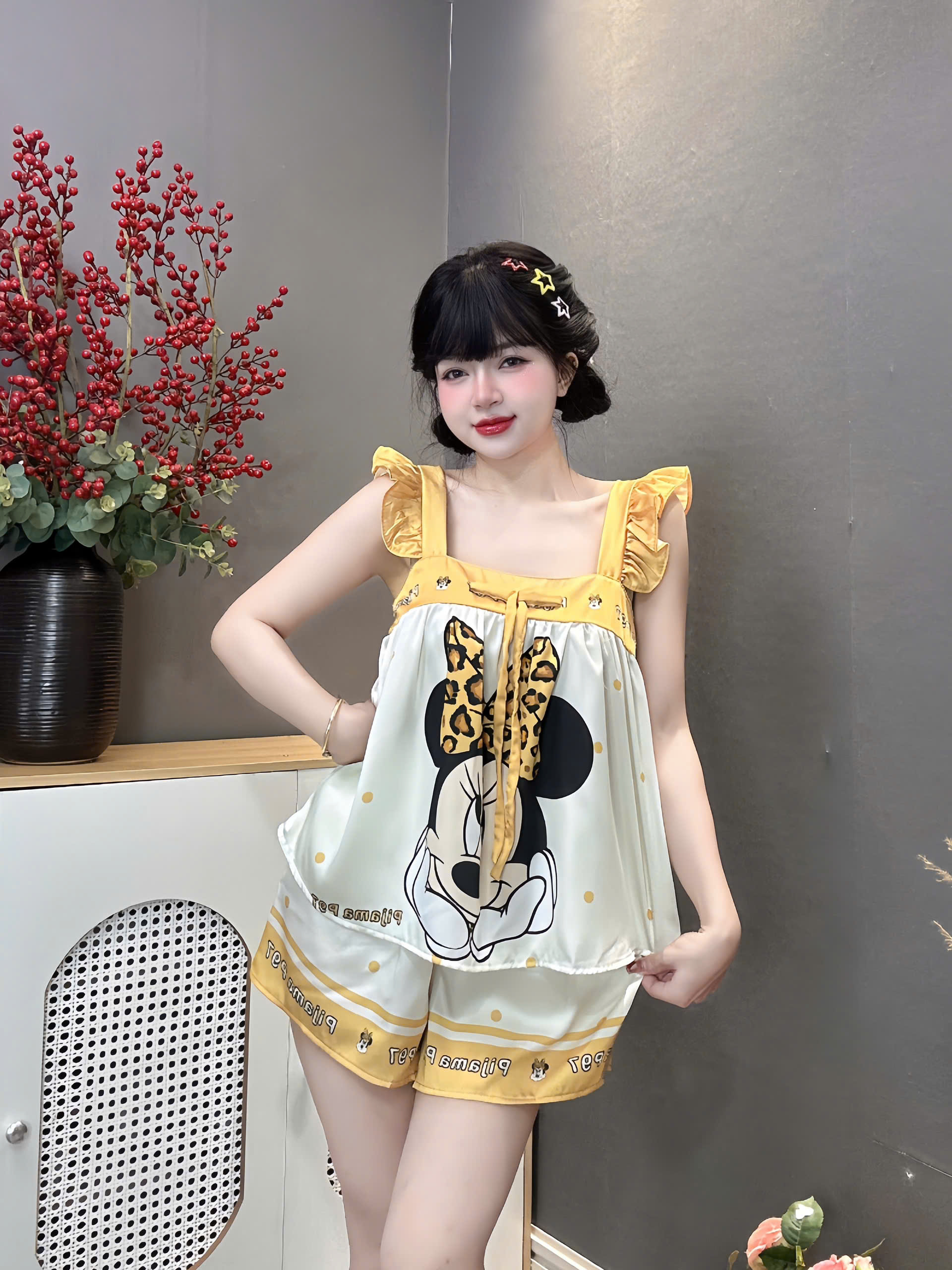 Đồ bộ đùi hai dây cánh tiên lụa latin size dưới 60kg
