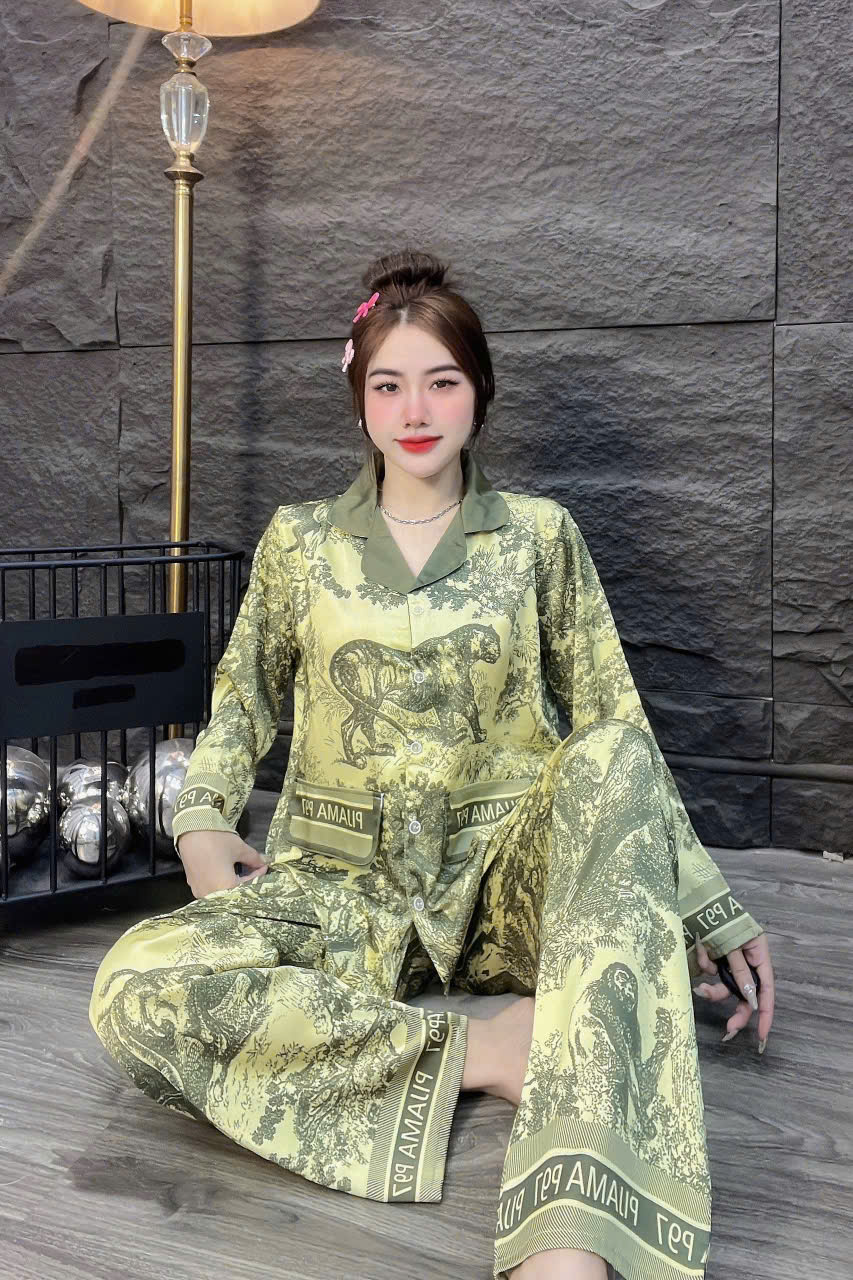 Đồ bộ tay dài túi nấp lụa latin