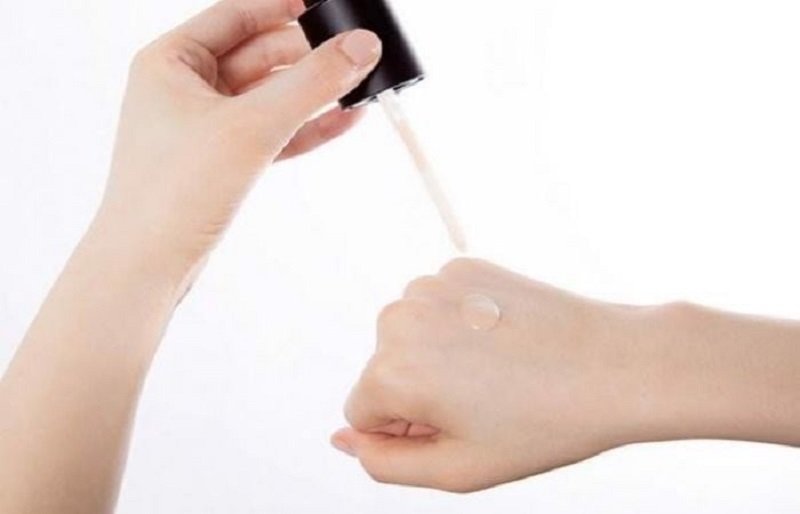 Serum dưỡng ẩm phục hồi da liệu có tốt?