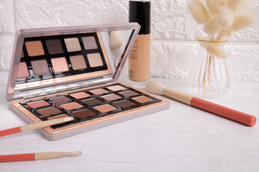 Top bảng phấn mắt không thể thiếu trong dịp Tết Nguyên Đán 2024