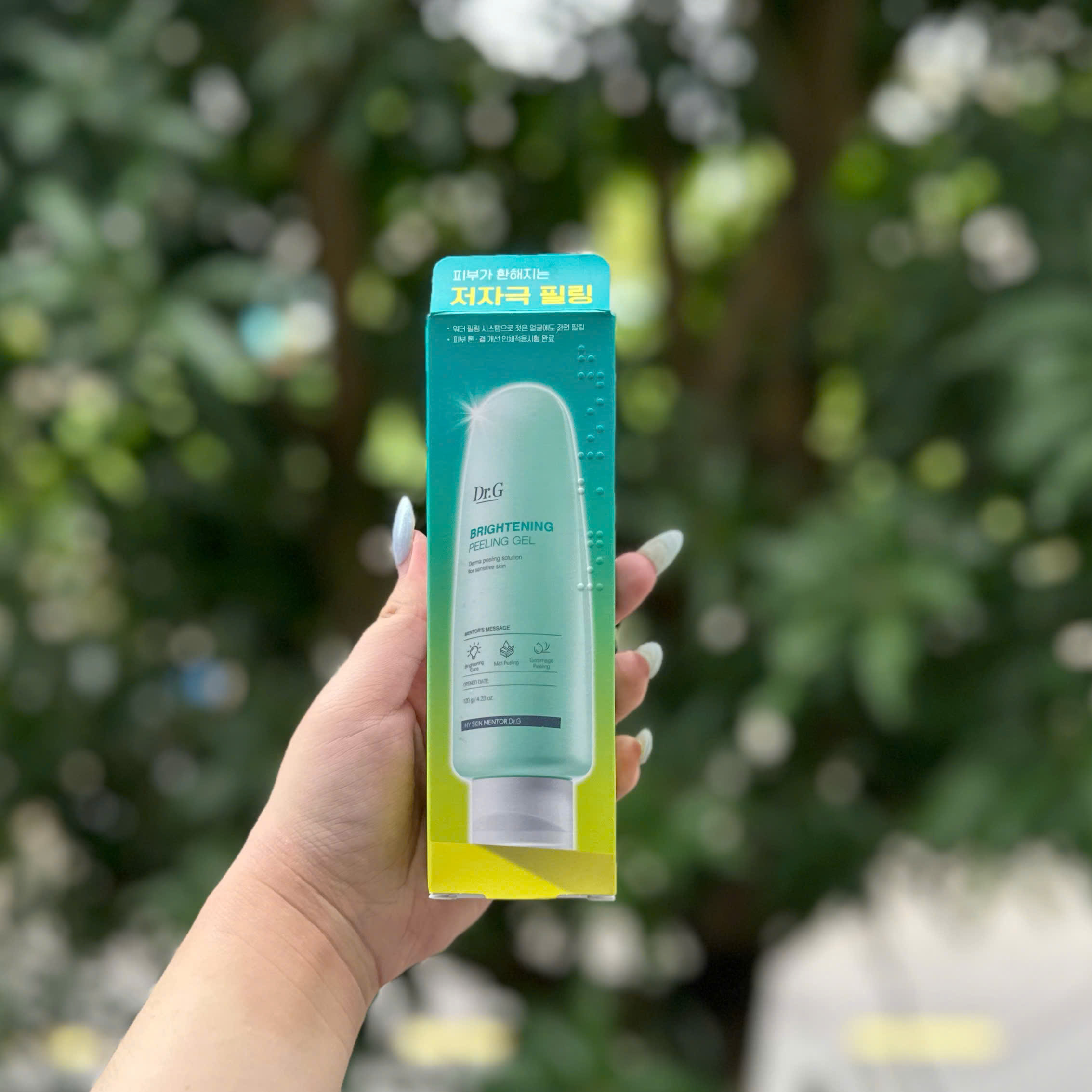 Tẩy da chết dạng gel Dr.G Brightening Peeling Gel 120g