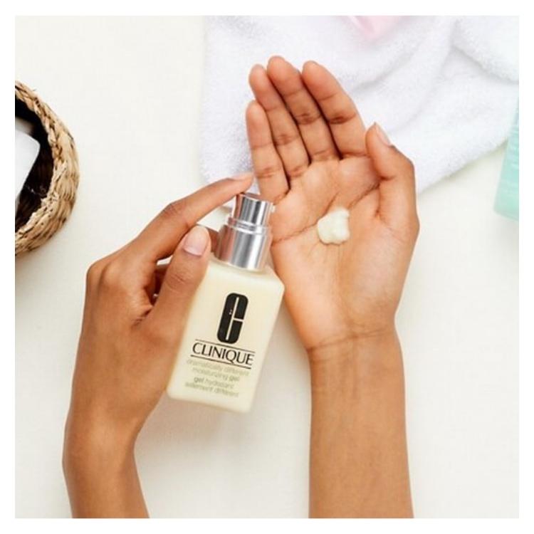 Kem Dưỡng Clinique Dramatically Different Moisturizing Gel 125ml