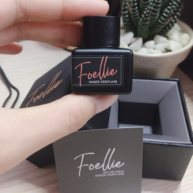 Nước hoa vùng kín Foellie - 5ml ĐEN