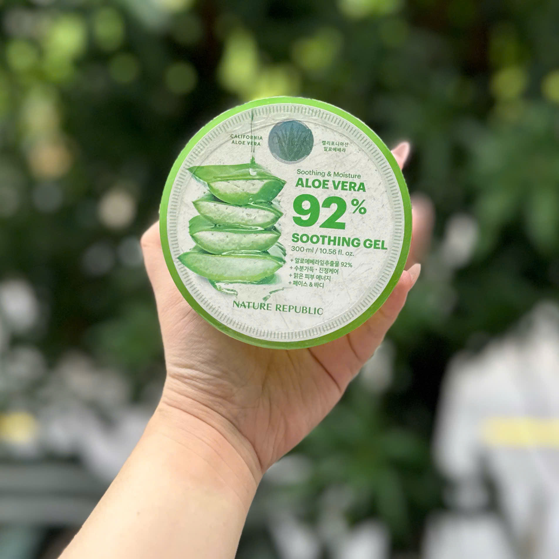 Gel nha đam dưỡng da Soothing & Moisture Aloe Vera 92% Soothing Gel 300ml