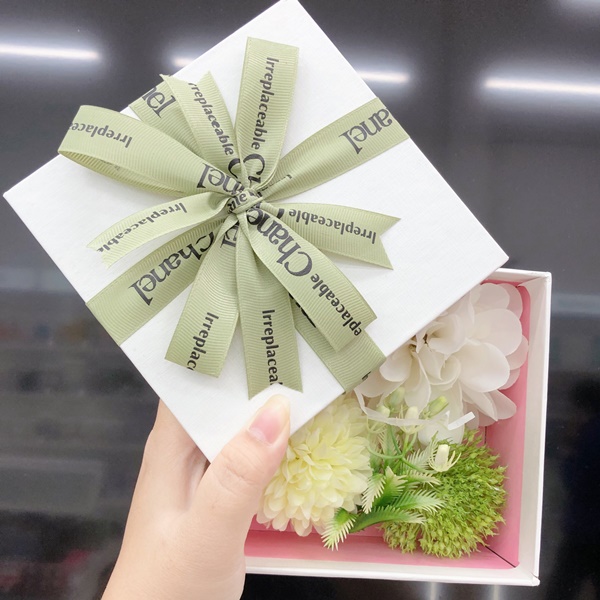 Hộp quà hoa (14cm)