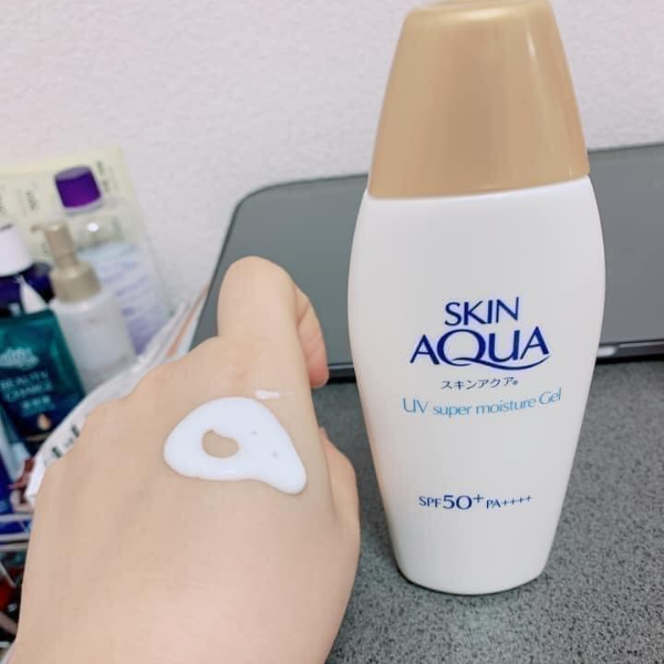 Kem chống nắng dưỡng ẩm nâng tone Skin Aqua Super Moisture 110g