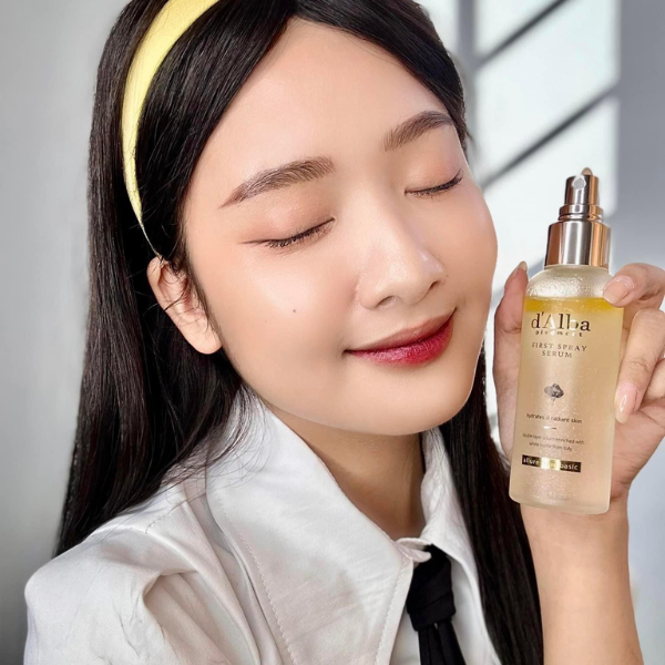 Serum Xịt dưỡng D'Alba dạng xịt First Spray 100ml