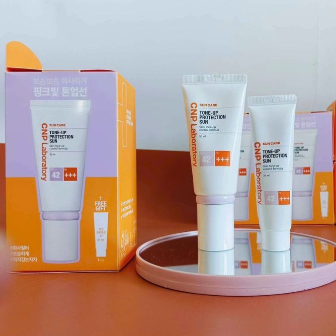 CNP. Set Kem Chống Nắng Tone Up CNP 50ml + 31ml