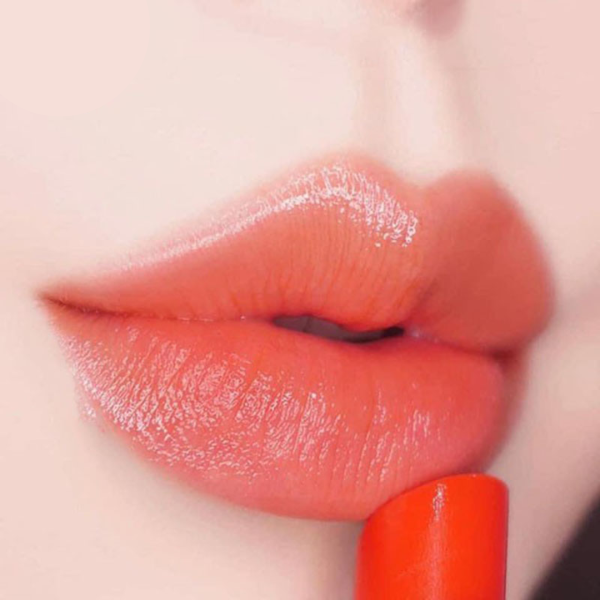 Son Dưỡng Dior Addict Lip Glow Màu 025 Seoul Scarlet