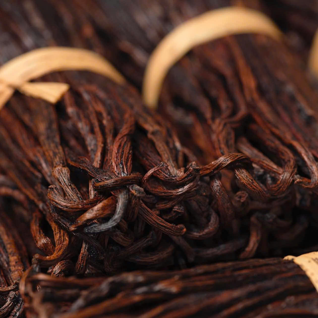 Tinh dầu thiên nhiên <br> <br> Natural Essential Oil