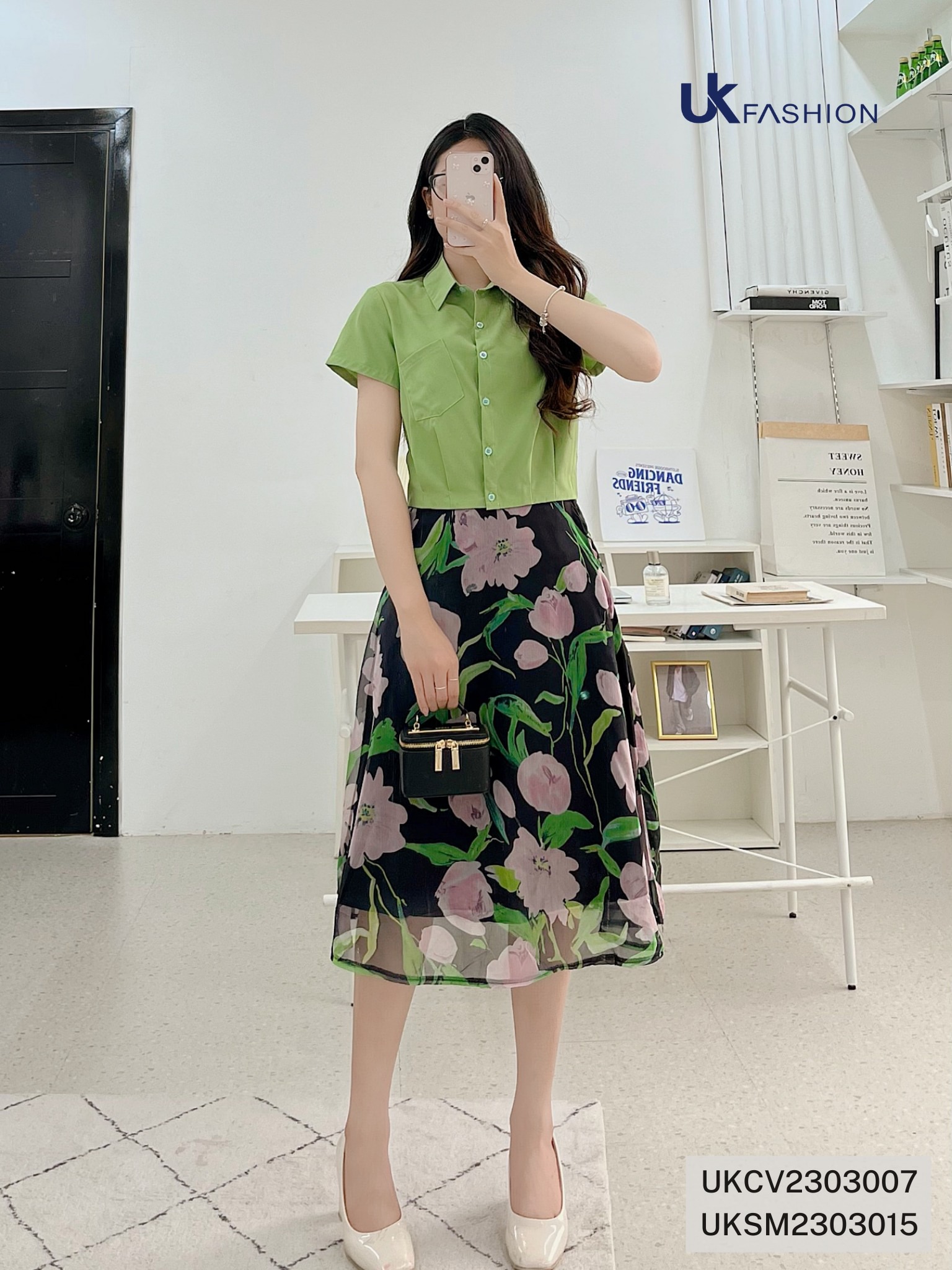Sét áo tay ngắn + chân váy in hoạ tiết 3D