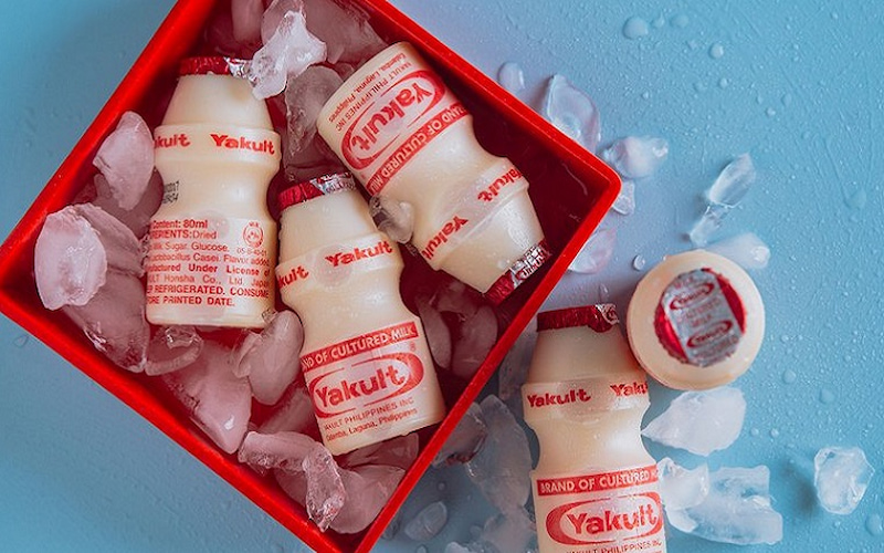 sua-chua-uong-yakult