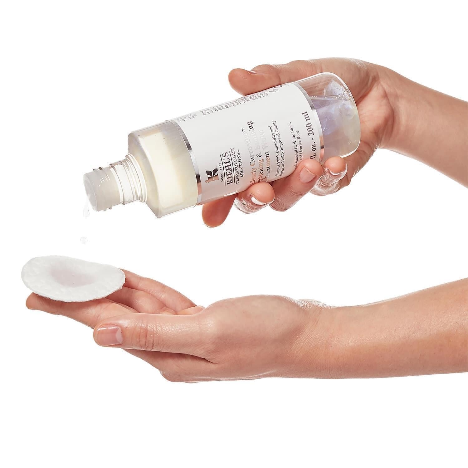 Nước thần dưỡng sáng da mờ thâm Kiehl's Brightening & Soothing Treatment Water