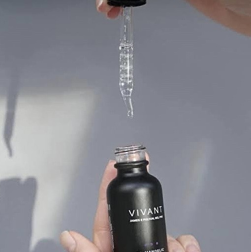 Serum tái tạo da Vivant Skincare Mandelic Acid 15% - 30ml