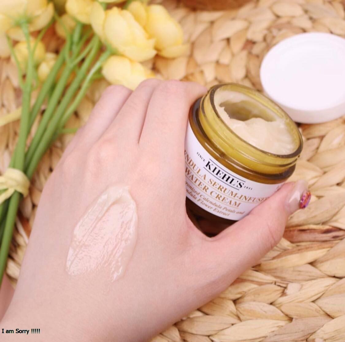 Kem dưỡng hoa cúc Kiehl's Calendula Serum-Infused Water Cream
