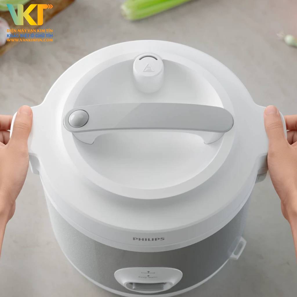 Nồi cơm điện Philips HD3008/30 - Nút gạt điều khiển đơn giản, dễ dàng chỉ với một thao tác